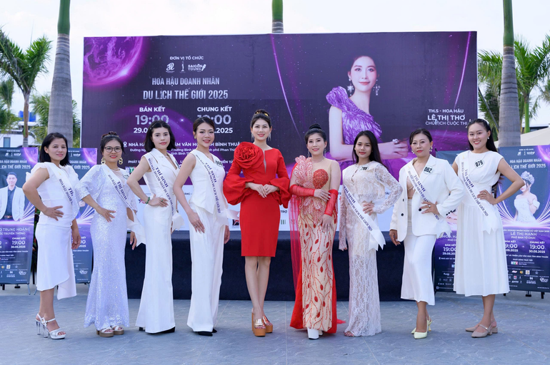 Cuộc thi hội tụ nhiều gương mặt nữ doanh nhân du lịch của Việt Nam và một số nước. Cuộc thi hội tụ nhiều gương mặt nữ doanh nhân du lịch của Việt Nam và một số nước.