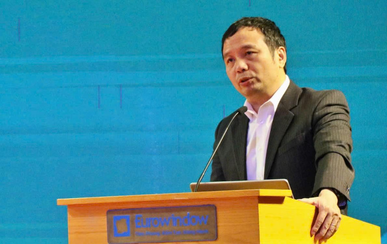 Tiến sĩ Nguyễn Anh Tú đã nêu bật những hạn chế trong phát triển thị trường tín chỉ carbon tại Việt Nam. Tiến sĩ Nguyễn Anh Tú đã nêu bật những hạn chế trong phát triển thị trường tín chỉ carbon tại Việt Nam.