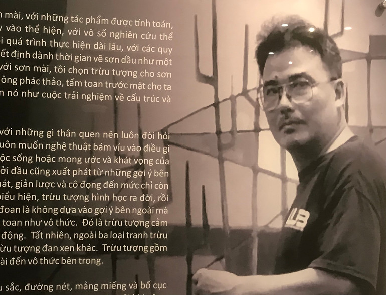 Hoạ sĩ Nguyễn Huy Hoàng và những chia sẻ về hội hoạ trừu tượng.