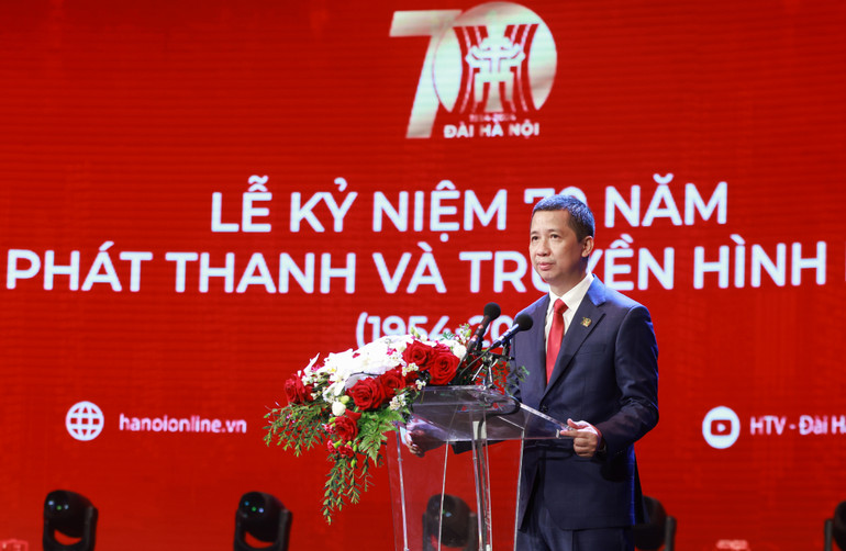 Tổng Giám đốc, Tổng Biên tập Đài Phát thanh và Truyền hình Hà Nội tại lễ kỷ niệm. Tổng Giám đốc, Tổng Biên tập Đài Phát thanh và Truyền hình Hà Nội tại lễ kỷ niệm.