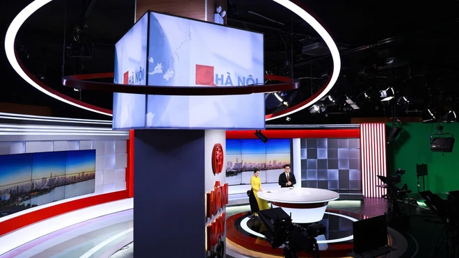 Trường quay hiện đại của Đài Phát thanh và Truyền hình Hà Nội. Trường quay hiện đại của Đài Phát thanh và Truyền hình Hà Nội.