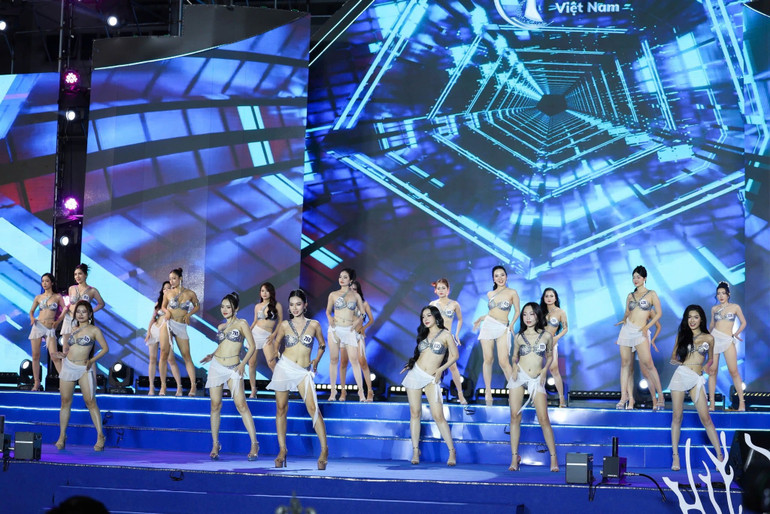 Vẻ đẹp hình thể của các thí sinh Hoa hậu Biển Việt Nam.