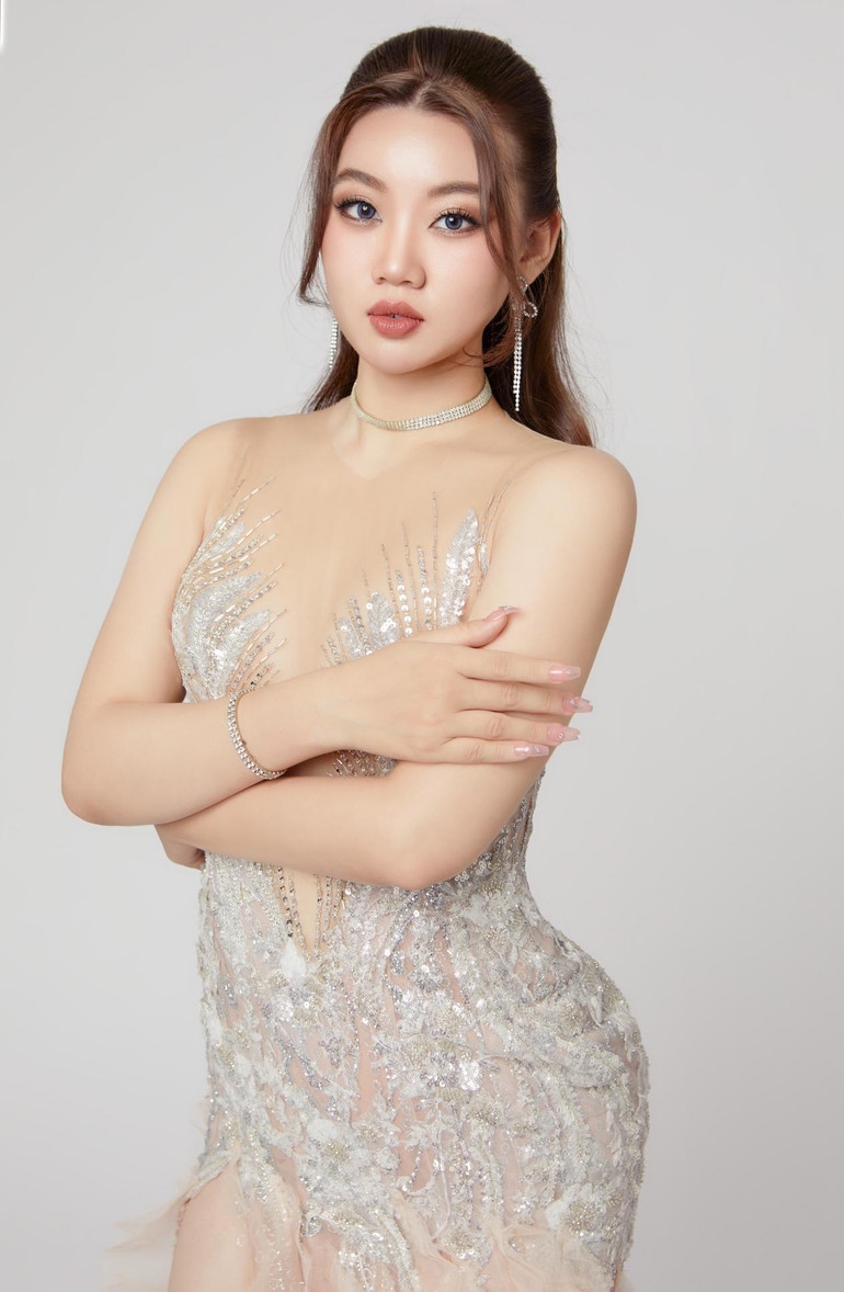 Thí sinh Trần Vũ Gia Hân - SBD 525 đến từ TP Hồ Chí Minh. Thí sinh Trần Vũ Gia Hân - SBD 525 đến từ TP Hồ Chí Minh.