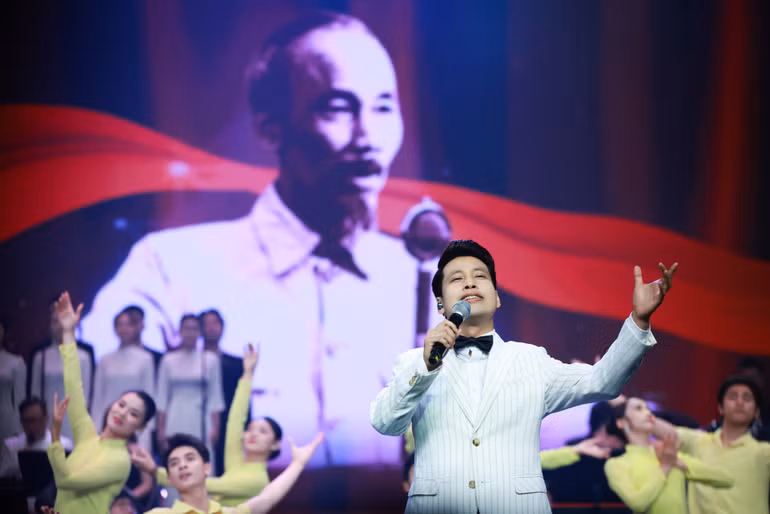 Chương trình để lại nhiều dư âm, mang đến những cảm xúc sâu lắng, hào hùng.