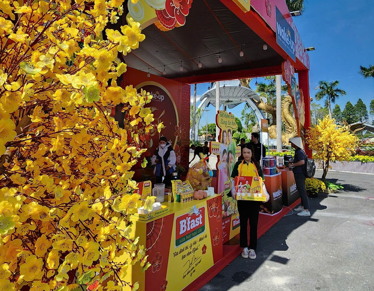 Với chủ đề "Dòng chảy Tết Việt", sự kiện Tết Tây Đô 2025 giúp nhân dân và du khách có những trải nghiệm, kết nối văn hóa các vùng, miền đất nước.