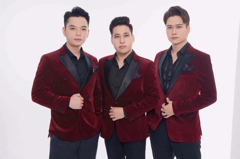 Nhóm nhạc trong Dàn nhạc thính phòng Thăng Long. Nhóm nhạc trong Dàn nhạc thính phòng Thăng Long.