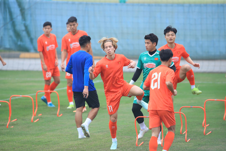 Viktor Lê đã có một kỳ giải thi đấu thành công cho U22 Việt Nam tại Giải giao hữu CFA Team China 2025 trong dịp FIFA Days tháng 3 vừa qua. (Ảnh: ĐỨC CƯỜNG)