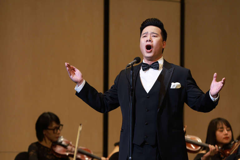 Ca sĩ Lê Xuân Hảo khơi dậy niềm tự hào và tình yêu quê hương, đất nước với những ca khúc được nhiều người yêu thích.