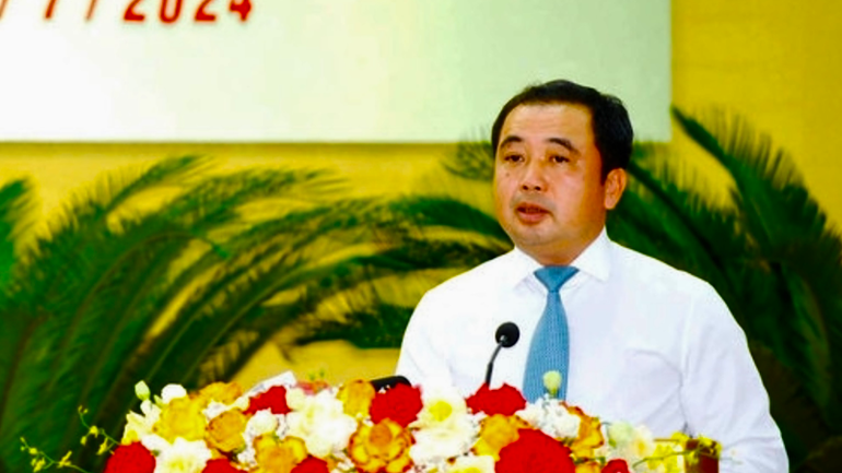 Bí thư Tỉnh ủy Hải Dương Trần Đức Thắng phát biểu tại kỳ họp. Bí thư Tỉnh ủy Hải Dương Trần Đức Thắng phát biểu tại kỳ họp.