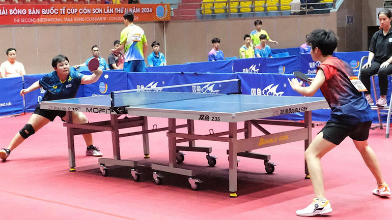 Các vận động viên thi đấu nội dung chung kết nội dung đồng đội nữ.