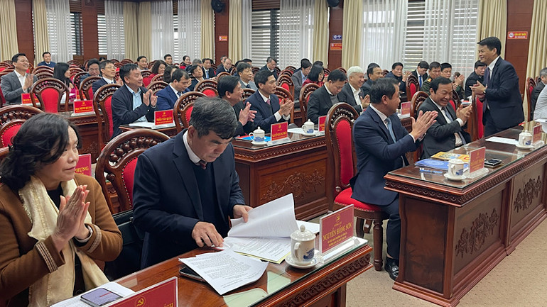 Các đại biểu dự Hội nghị về sắp xếp tổ chức bộ máy của hệ thống chính trị tỉnh.