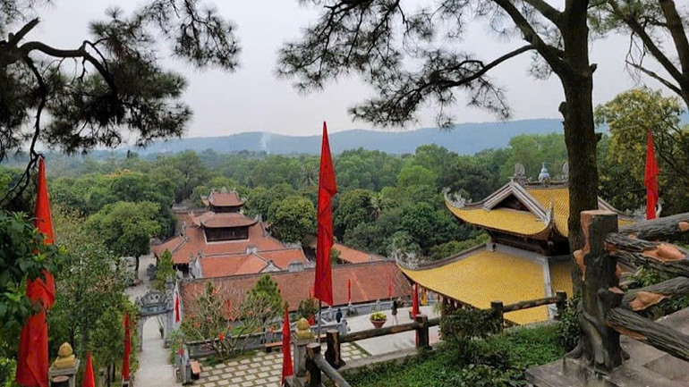 Chùa Côn Sơn nhìn từ trên cao.