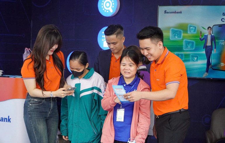 Tại ngày hội, nhiều hoạt động thiết thực, chăm sóc đời sống cho thanh niên công nhân được tổ chức.