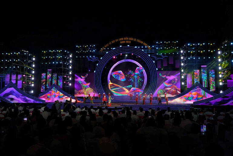 Toàn cảnh buổi lễ. Toàn cảnh buổi lễ.