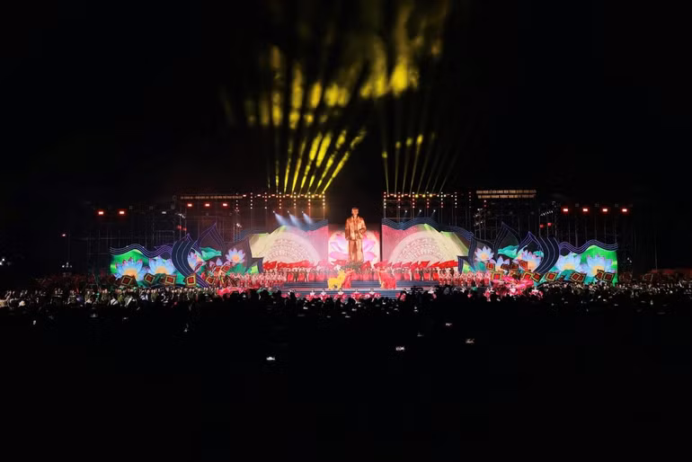 Chương trình nghệ thuật tại lễ khai mạc.