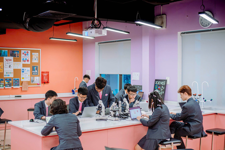 TH School hướng tới nuôi dưỡng sự phát triển toàn diện về tinh thần, thể chất, trí tuệ, cảm xúc và giá trị sống cho mỗi học sinh.