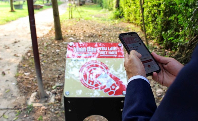 Các trạm tương tác thông minh được lắp đặt ở vị trí thuận tiện, dễ quan sát để du khách trải nghiệm.