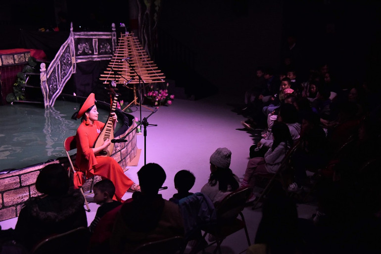 Thông qua các đêm diễn, khán giả quốc tế được chiêm ngưỡng, thưởng thức và hiểu hơn về những tinh hoa văn hóa dân tộc Việt Nam. (Ảnh: MINH DUY)