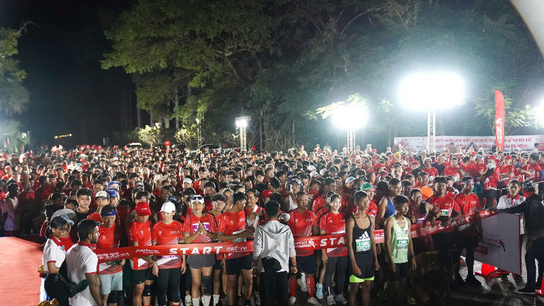 9.000 vận động viên đã tham gia giải chạy tại Campuchia.