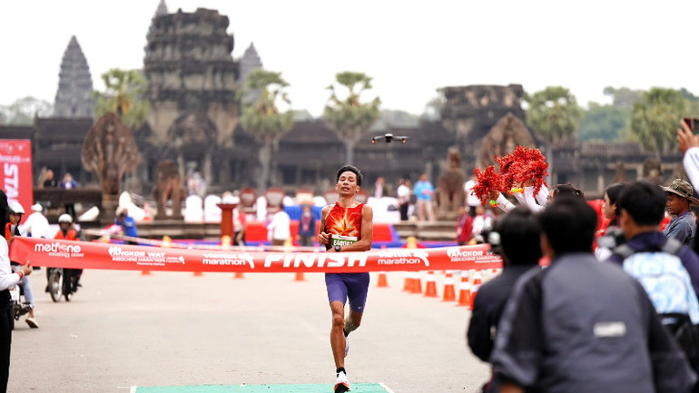 Nguyễn Văn Lai vô địch cự ly ly marathon nam.