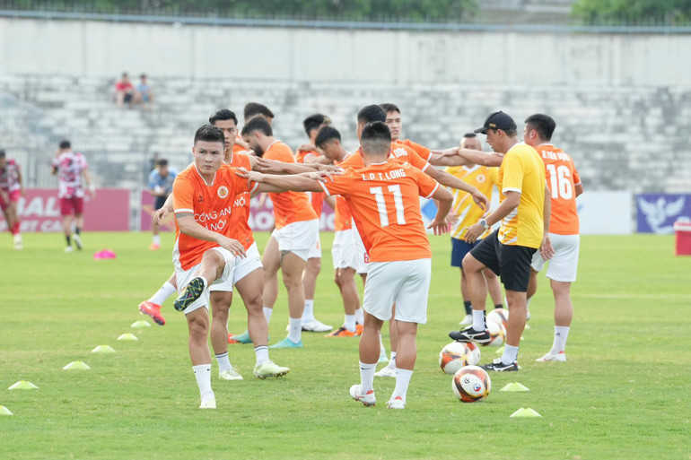 Quang Hải và nhiều cầu thủ khác sẽ được CLB Công an Hà Nội ký gia hạn hợp đồng.