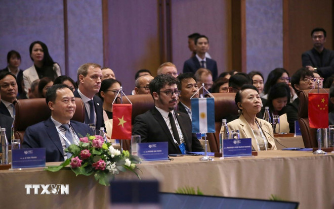 Đại biểu dự phiên chính thức Diễn đàn các thành phố hữu nghị và hợp tác - Đà Nẵng 2025. (Ảnh: Trần Lê Lâm/TTXVN)