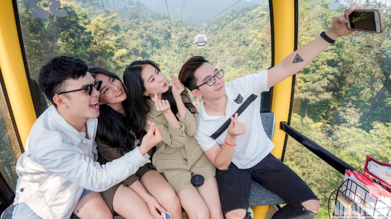 Du khách khám phá, trải nghiệm Đà Nẵng Du khách khám phá, trải nghiệm Đà Nẵng