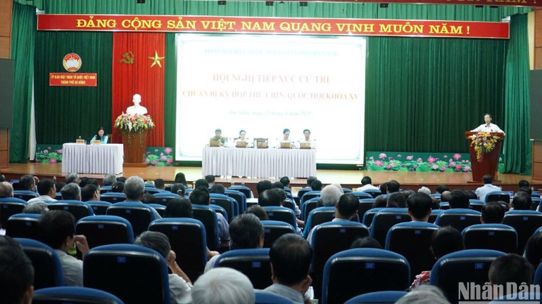 Buổi tiếp xúc cử tri ba quận Thanh Khê, Hải Châu, Liên Chiểu sáng 25/4. (Ảnh: ANH ĐÀO) Buổi tiếp xúc cử tri ba quận Thanh Khê, Hải Châu, Liên Chiểu sáng 25/4. (Ảnh: ANH ĐÀO)