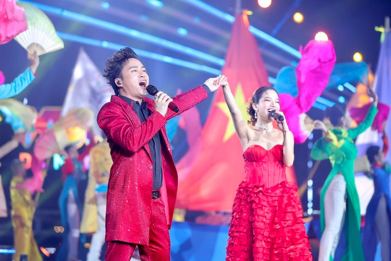 Các ca sĩ tên tuổi góp mặt tại chương trình khai mạc DIFF 2024. (Ảnh: Ban tổ chức cung cấp)