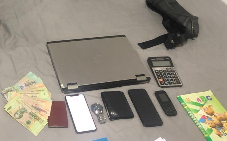 Tang vật thu giữ tại nơi ở của các đối tượng. (Ảnh: Công an cung cấp)