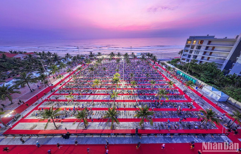 Bãi biển Sơn Thủy - nơi diễn ra sự kiện VinFast IRONMAN 70.3 Việt Nam năm 2024.