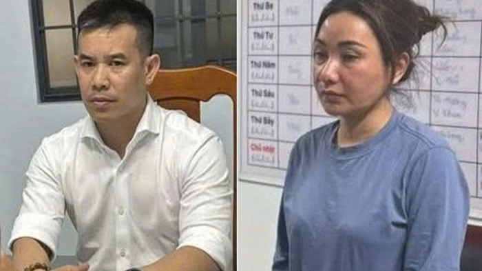 Bị can Nguyễn Ngọc Lý và vợ tại cơ quan công an. (Ảnh: Công an cung cấp)