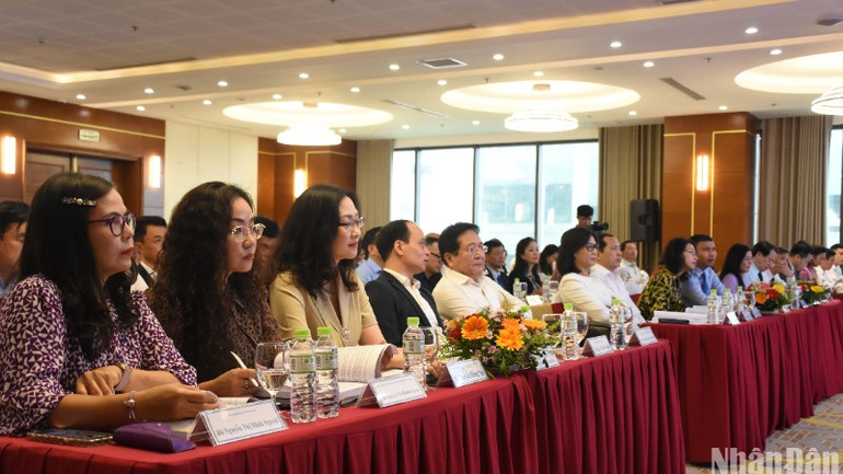 Các đại biểu tham dự hội nghị. (Ảnh: ANH ĐÀO)