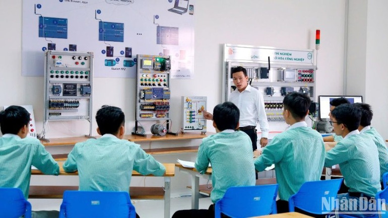 Trường đại học Đông Á không ngừng nâng cao chất lượng đào tạo, đáp ứng yêu cầu nguồn nhân lực cho khu vực miền trung-Tây nguyên. (Ảnh: ANH ĐÀO)