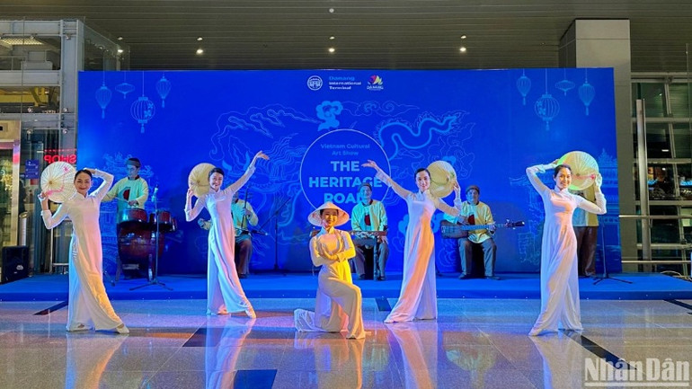 Sân bay Quốc tế Đà Nẵng không ngừng nâng cao chất lượng các dịch vụ nhằm tạo ấn tượng điểm đến bình yên cho du khách. (Ảnh: ANH ĐÀO)