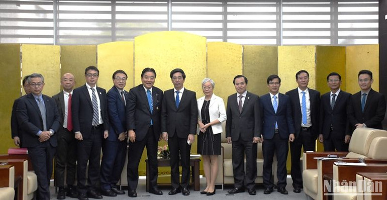 Đoàn Thị trưởng thành phố Nagoya (Nhật Bản) làm việc tại Đà Nẵng.