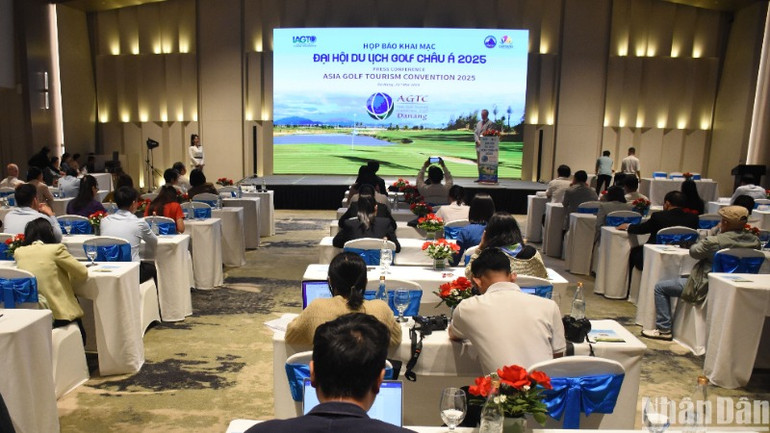 Lần thứ hai Đà Nẵng được chọn đăng cai tổ chức Đại hội Du lịch Golf châu Á - AGTC 2025 với kỳ vọng sẽ phát triển du lịch golf và hút khách phân khúc hạng sang. (Ảnh: ANH ĐÀO)