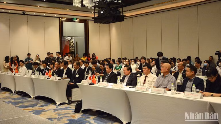 Lần đầu tiên Ngày hội việc làm tỉnh Wakayama, Nhật Bản tổ chức tại thành phố Đà Nẵng. (Ảnh: ANH ĐÀO) Lần đầu tiên Ngày hội việc làm tỉnh Wakayama, Nhật Bản tổ chức tại thành phố Đà Nẵng. (Ảnh: ANH ĐÀO)