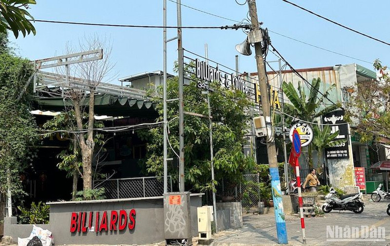 Đối với nhà đất 34 Hoàng Văn Thụ, bà Phan Anh Hạnh Trinh có kiến nghị, bà không phải là bị cáo trong bản án, không thực hiện hành vi vi phạm pháp luật liên quan đến vụ án. Tài sản là quyền sử dụng đất tại 34 Hoàng Văn Thụ là bà nhận chuyển quyền sử dụng đất hợp pháp từ ông Phan Văn Anh Vũ và Công ty trách nhiệm hữu hạn IVC. Do đó, việc duy trì lệnh kê biên, thu hồi các tài sản nêu trên để thực hiện nghĩa vụ cho ông Phan Văn Anh Vũ là trái quy định pháp luật, ảnh hưởng nghiêm trọng trực tiếp tới quyền và lợi ích hợp pháp của cá nhân bà Trinh. (Ảnh: ANH ĐÀO)