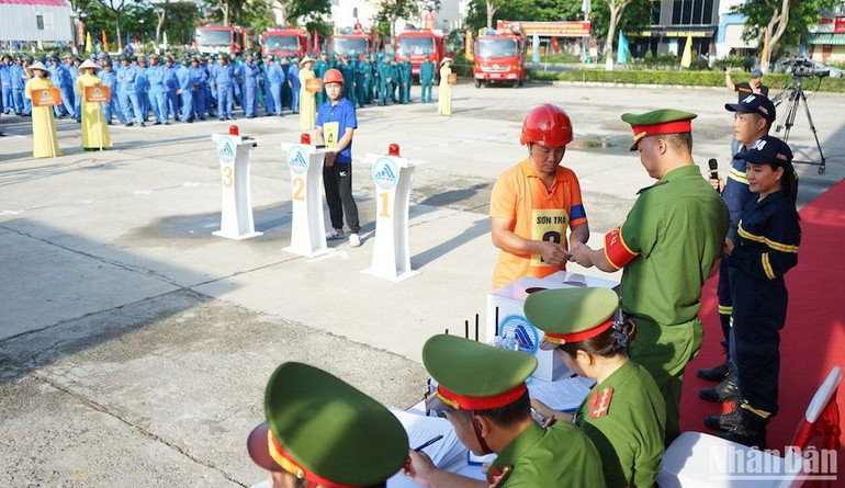 7 đội tham gia hội thi được chọn lựa từ các hội thi cấp quận, huyện.