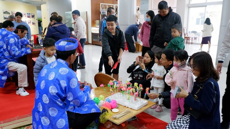 Phiên chợ ngày Tết là hoạt động thường niên tại Bảo tàng Đà Nẵng trong dịp Tết nguyên đán.