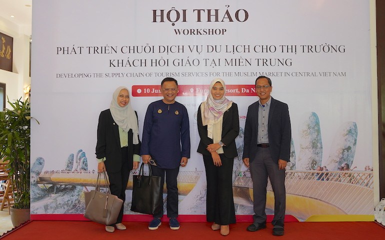 Các đại biểu dự hội thảo. (Ảnh: ANH ĐÀO)