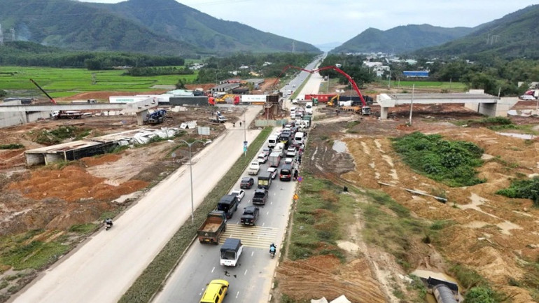 Nút giao Túy Loan nối giữa cao tốc Đà Nẵng-Quảng Ngãi và cao tốc Túy Loan-Hòa Liên và cắt qua quốc lộ 14B. (Ảnh: KH)