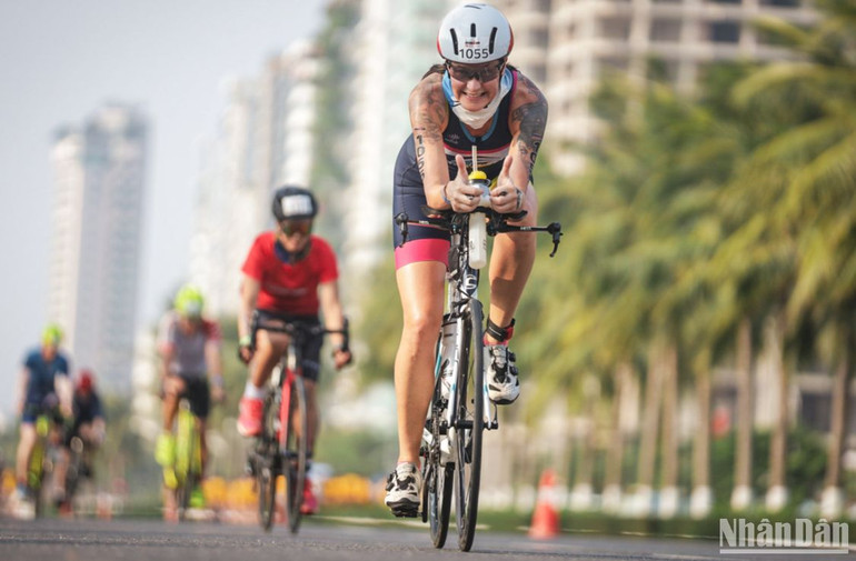 Số lượng vận động viên đăng ký tham gia tranh tài tại Giải IRONMAN 70.3 Đà Nẵng 2025 tiếp tục gia tăng. (Ảnh: ANH ĐÀO)