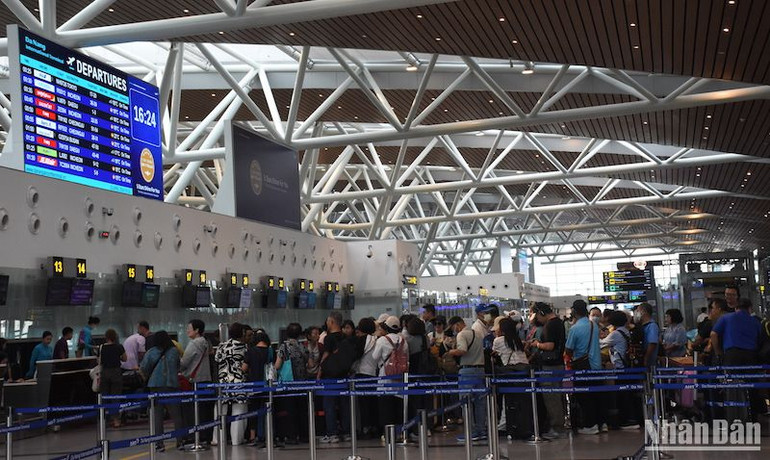 Nhà ga quốc tế Đà Nẵng vừa được tổ chức Skytrax công bố xếp hạng 5 sao. (Ảnh: ANH ĐÀO) Nhà ga quốc tế Đà Nẵng vừa được tổ chức Skytrax công bố xếp hạng 5 sao. (Ảnh: ANH ĐÀO)