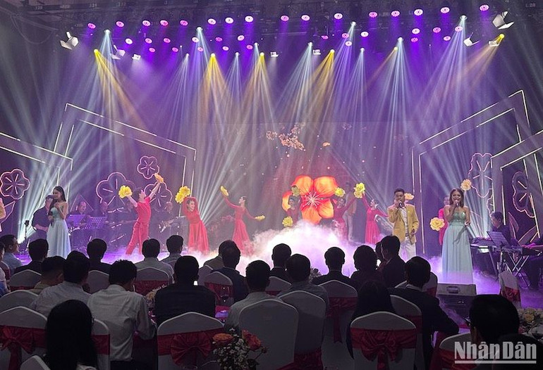 Chương trình Giao lưu nghệ thuật tri ân các Thầy thuốc và cán bộ, nhân viên y tế công tác trong ngành y. Chương trình Giao lưu nghệ thuật tri ân các Thầy thuốc và cán bộ, nhân viên y tế công tác trong ngành y.