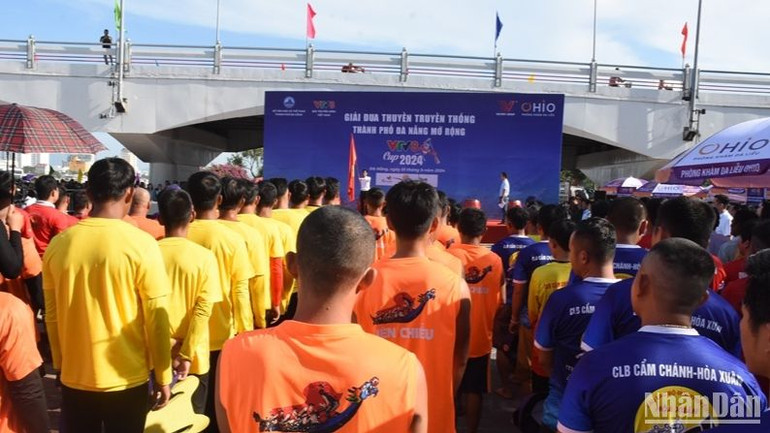 Khai mạc giải đua thuyền truyền thống thành phố Đà Nẵng mở rộng – Cúp VTV8 năm 2024. (Ảnh: ANH ĐÀO)