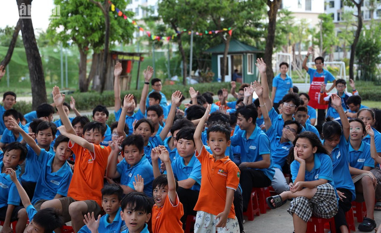 Những gương mặt học sinh thân yêu của Trường Hy Vọng. (Ảnh: ANH ĐÀO)