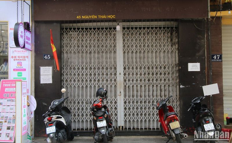 Nhà, đất số 45 Nguyễn Thái Học, Công ty trách nhiệm hữu hạn I.V.C kiến nghị đây tài sản thuộc sở hữu hợp pháp của công ty, do đó công ty không có trách nhiệm phải dùng tài sản của công ty để chịu trách nhiệm thi hành bản án hay thực hiện nghĩa vụ tài chính cho bất kỳ một bên thứ ba nào khác. Trường hợp Ủy ban nhân dân thành phố Đà Nẵng thu hồi tài sản nêu trên thì UBND thành phố và các tổ chức, cá nhân liên quan có hành vi sai phạm phải bồi thường thiệt hại cho công ty. (Ảnh: ANH ĐÀO)