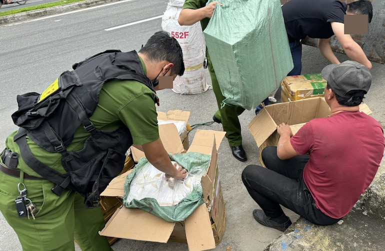 Số thuốc lá bị cơ quan điều tra thu giữ. (Ảnh: Công an cung cấp)